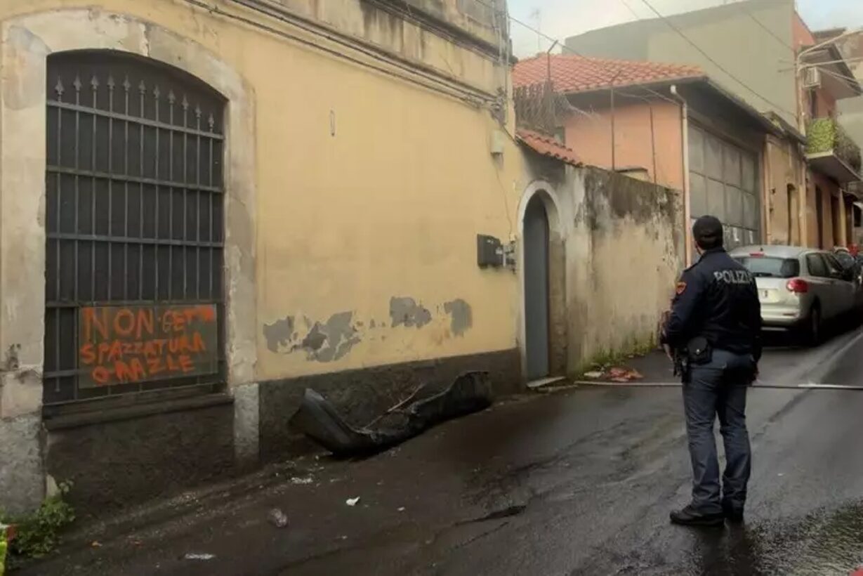 incendio palazzo catania