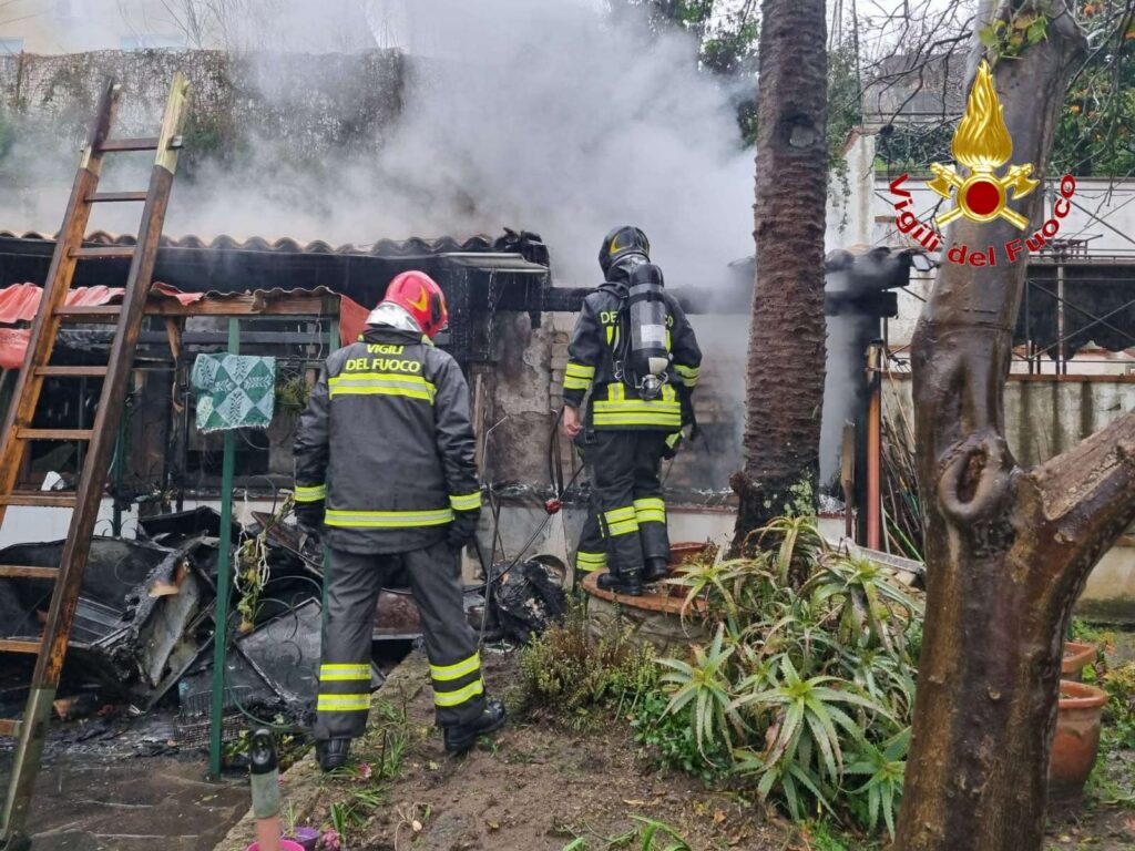 incendio vigili del fuoco