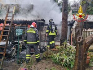 incendio vigili del fuoco