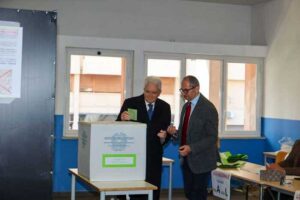 mattarella voto referendum a palermo