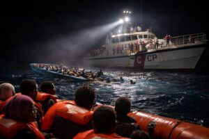 migranti in mare