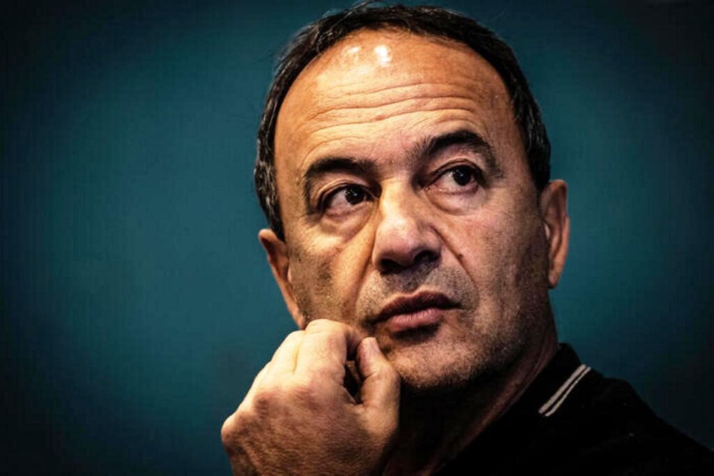 Mimmo Lucano presenta il libro “Il fuorilegge”