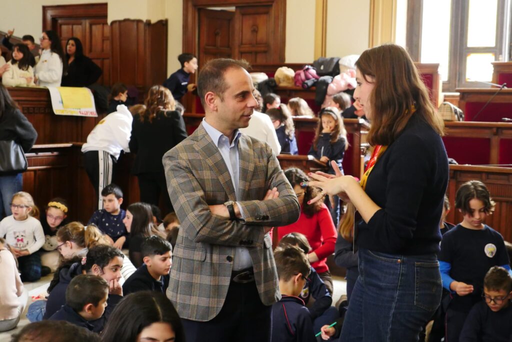 progetto fuoriclasse in movimento con alunni a palazzo san giorgio