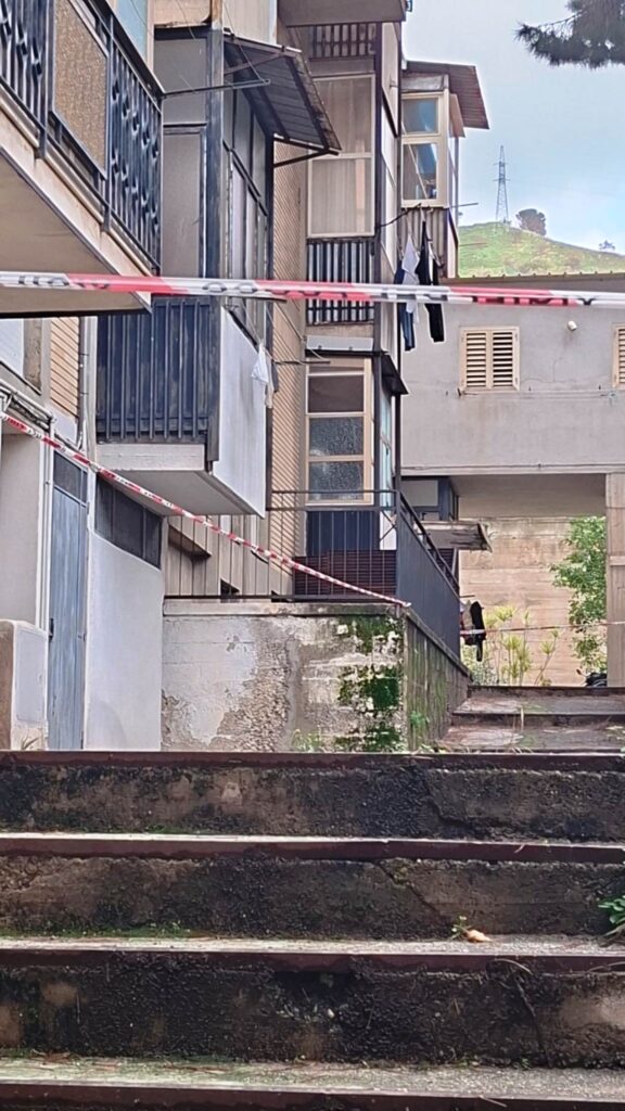 rami pericolanti archi