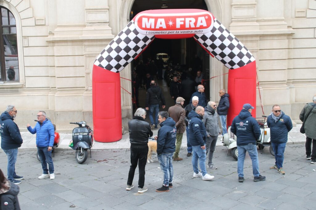 sfilata moto storiche