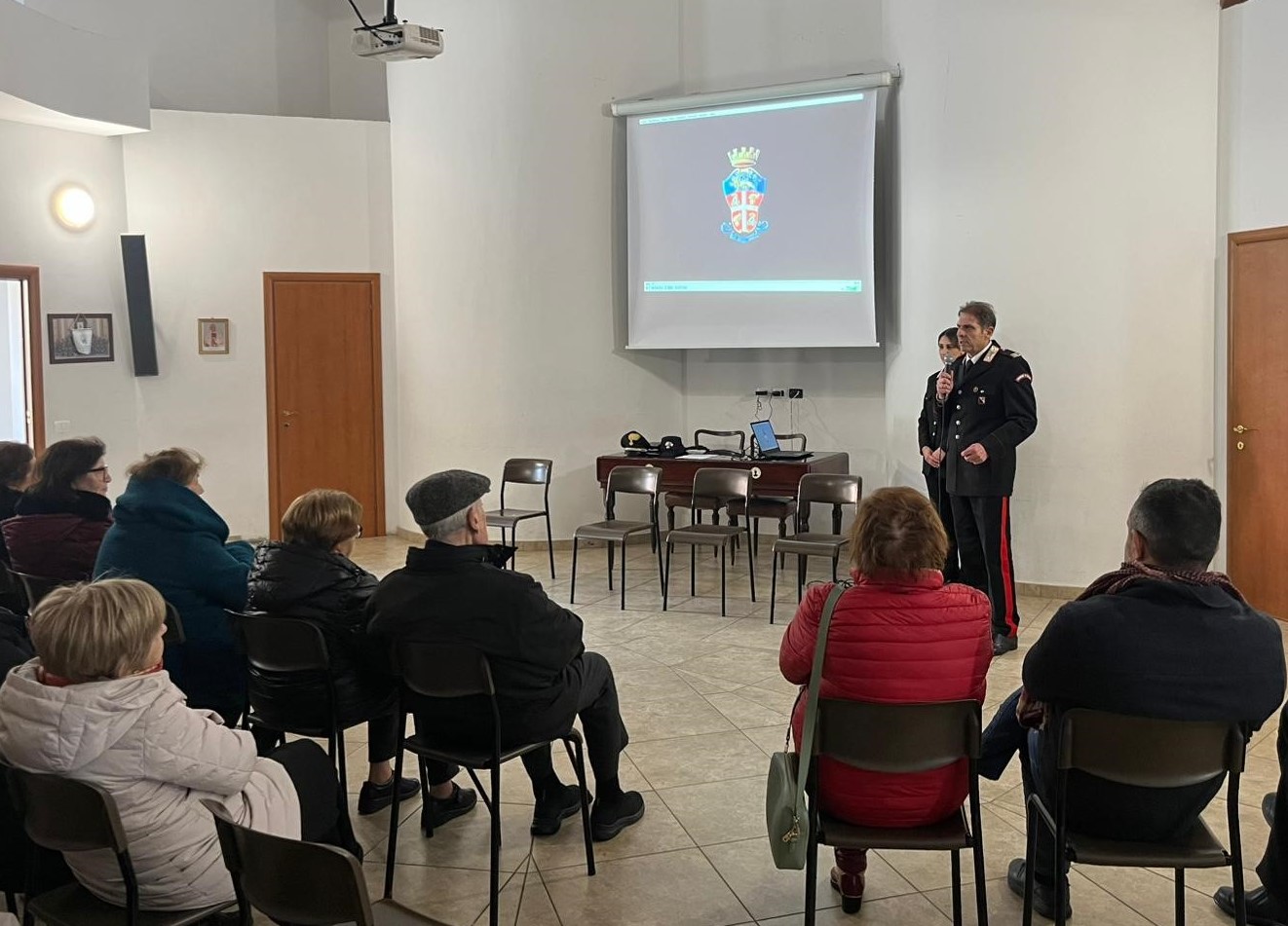 truffe anziani incontro carabinieri