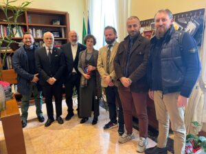unarma incontra il prefetto