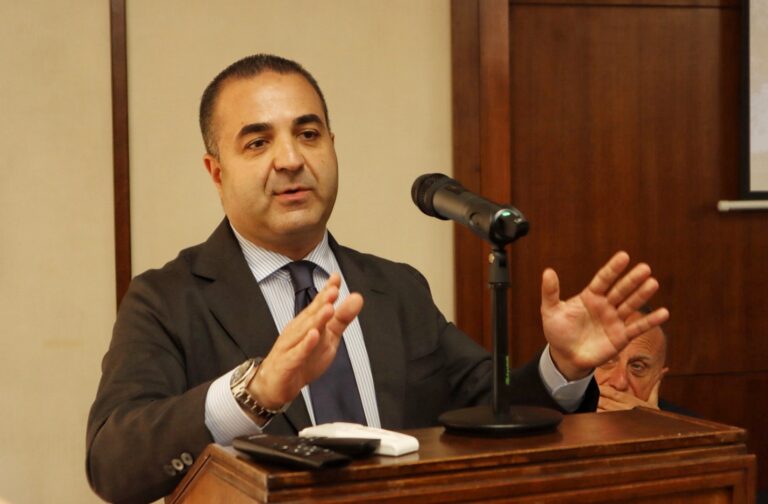 “Ri-Genera Reggio”, Aeroporto e Ponte. Cannizzaro svela: nuovi fondi per Reggio su una clamorosa mancanza di Falcomatà | VIDEO