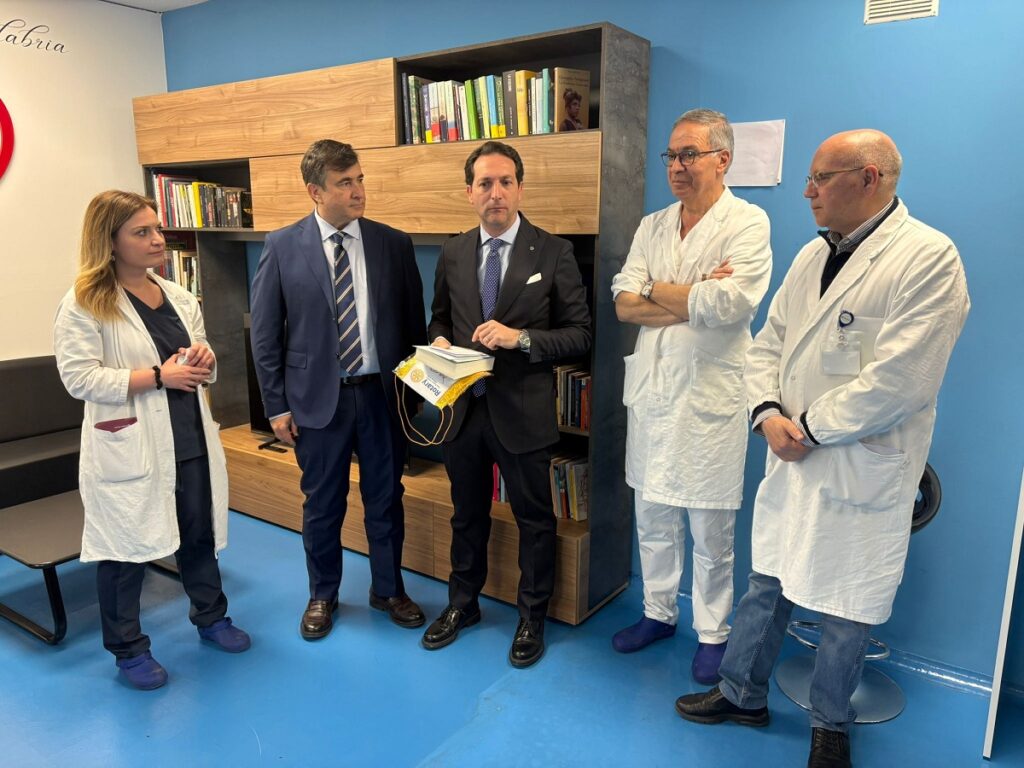 Donazione libri GOM reggio calabria