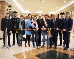 Giusy Versace inaugurato la mostra 'I Muri del Silenzio'