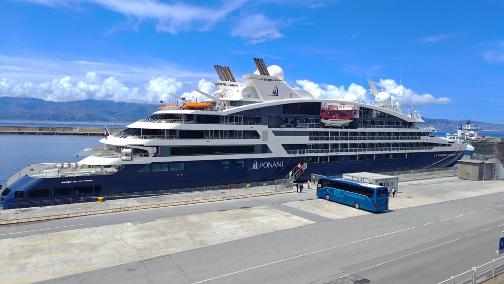 Le Dumont D’Urville