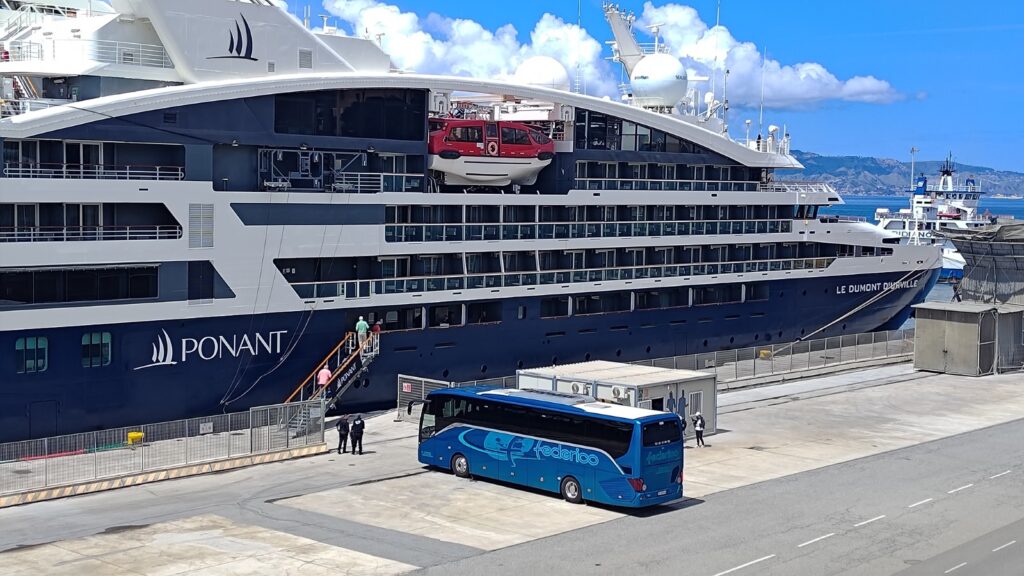 Le Dumont D’Urville