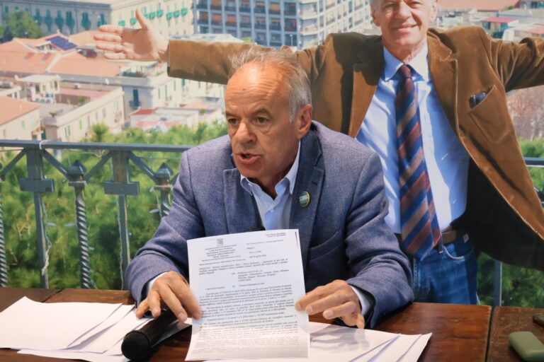 Elezioni comunali a Messina, caos firme. Scurria chiama in causa il Prefetto: “no ad azzardi o irregolarità” | VIDEO