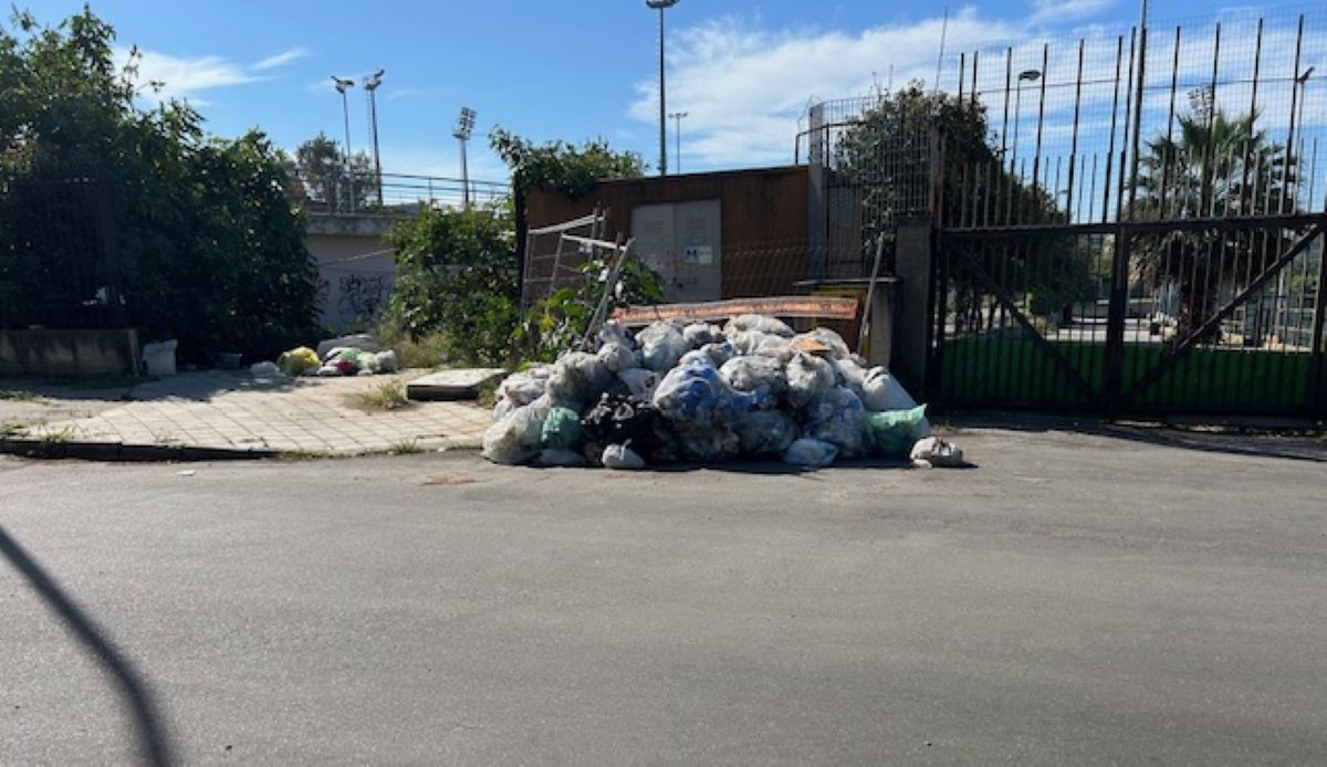 Spazzatura viale Messina