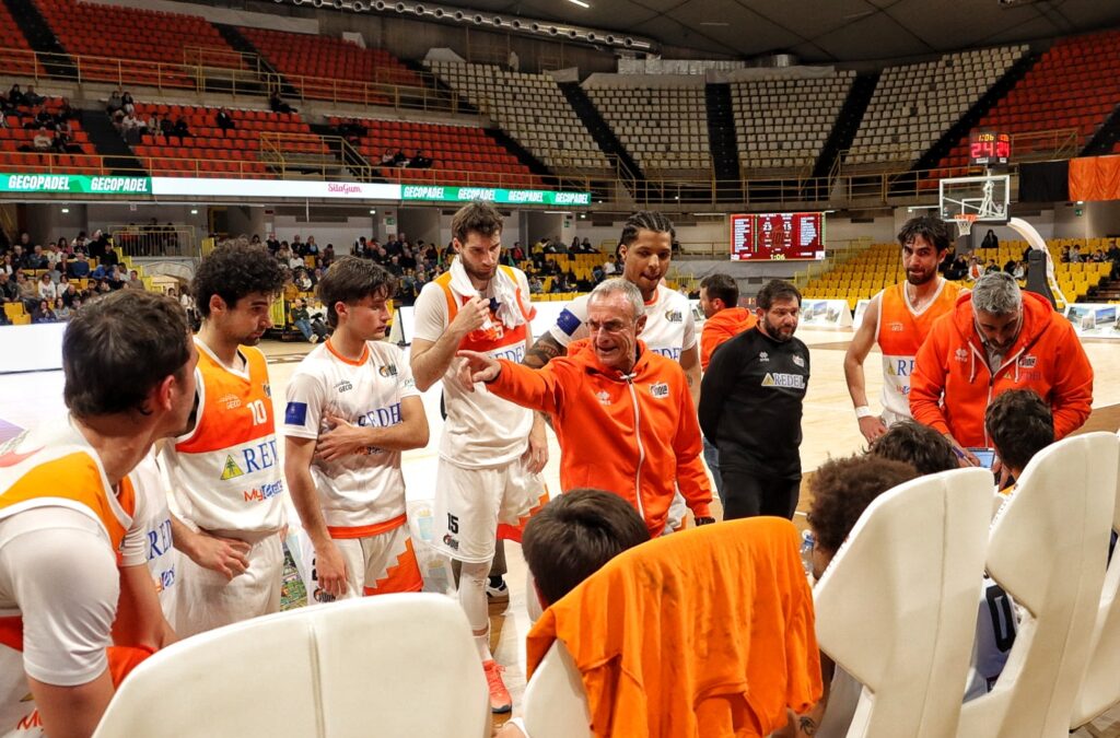 Coach Cadeo