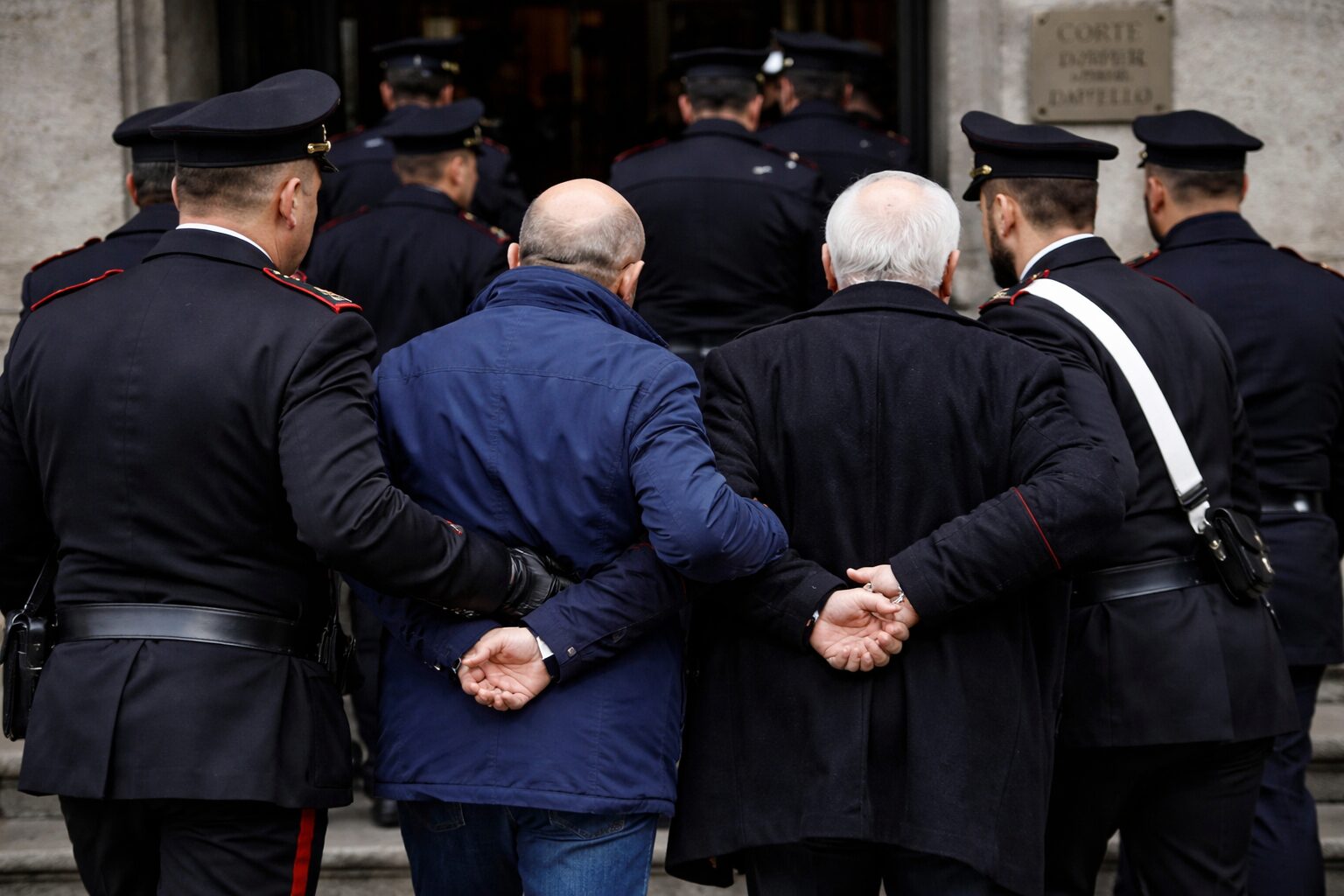 arresti carabinieri