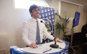 assemblea fratelli d'italia a reggio calabria giovanni donzelli