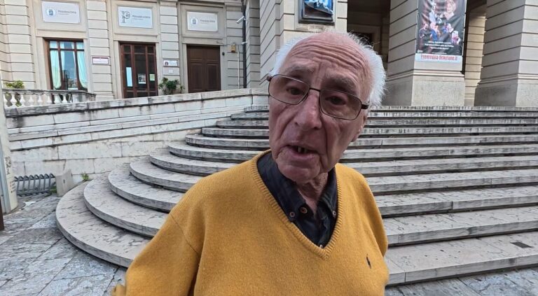 Elezioni Reggio Calabria, cosa pensano i cittadini? Plebiscito per Cannizzaro: “può cambiare la città. Basta non votare comunisti” | INTERVISTE