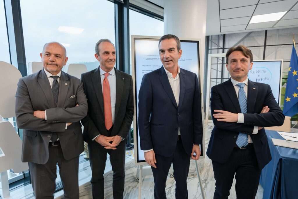 conferenza stampa Calabria Reddito di Merito