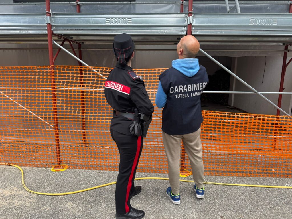 controlli carabinieri cantiere edile
