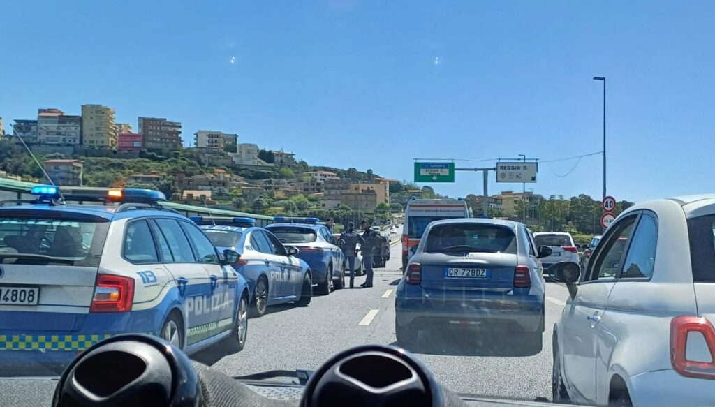 incidente raccordo autostradale