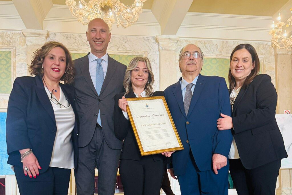 la famiglia di Domenico Giordano premiata alla sua memoria con il San Giorgio d'Oro