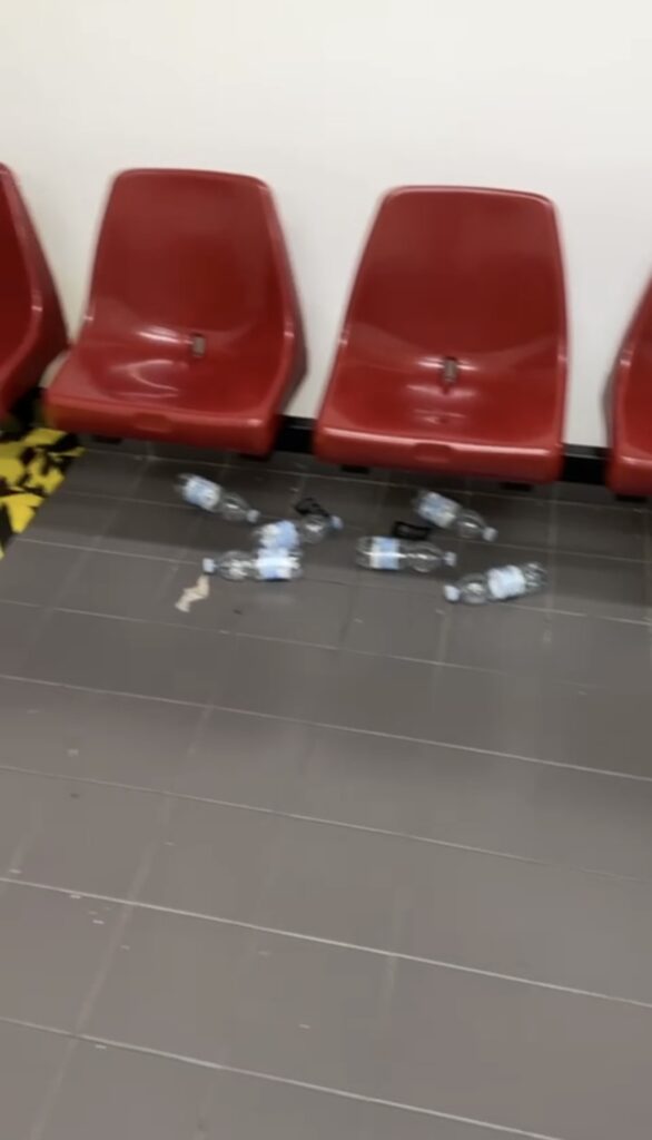 sporcizia e degrado al palacalafiore