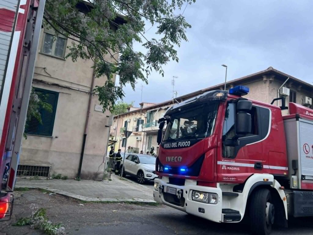 vigili del fuoco intervento api