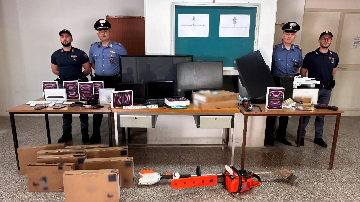 deferimento 5 persone per furti vari