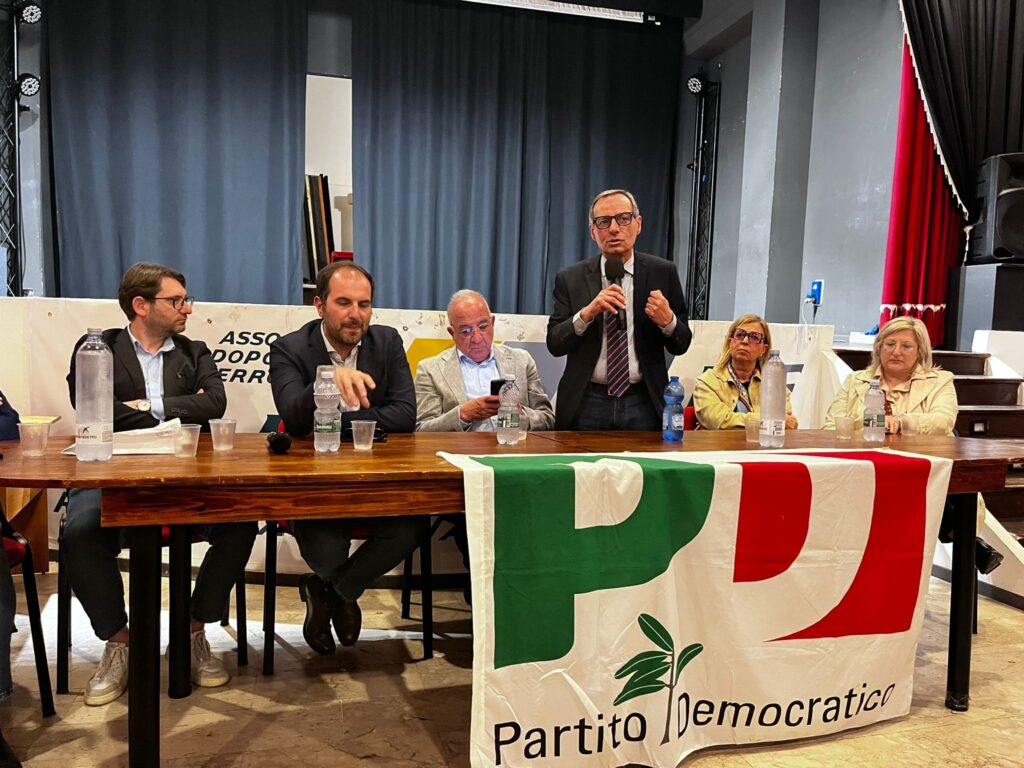Battaglia all'incontro pd con sarracino