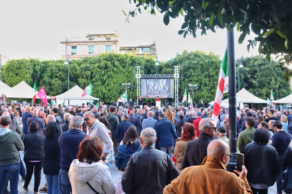 Comizio Mimmo Battaglia Piazza Duomo