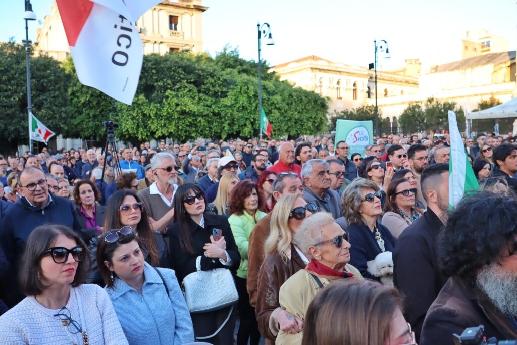 Comizio Mimmo Battaglia Piazza Duomo