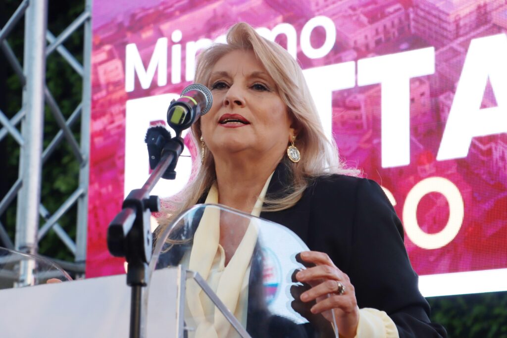 Comizio di Mimmo Battaglia a Piazza Duomo