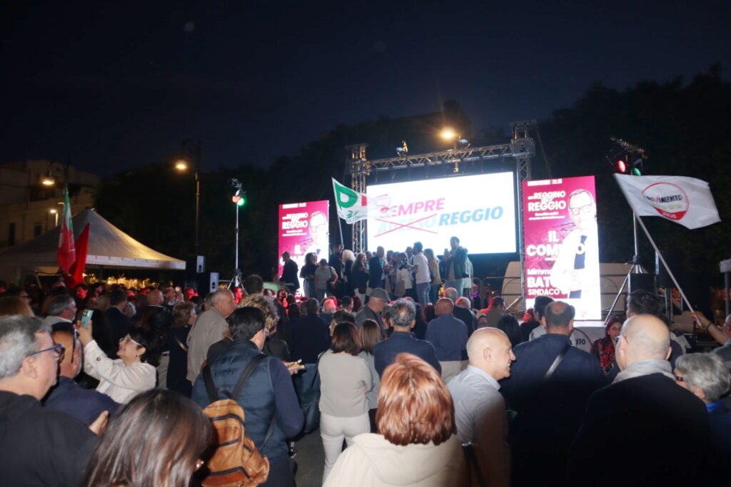 Comizio di chiusura Mimmo Battaglia
