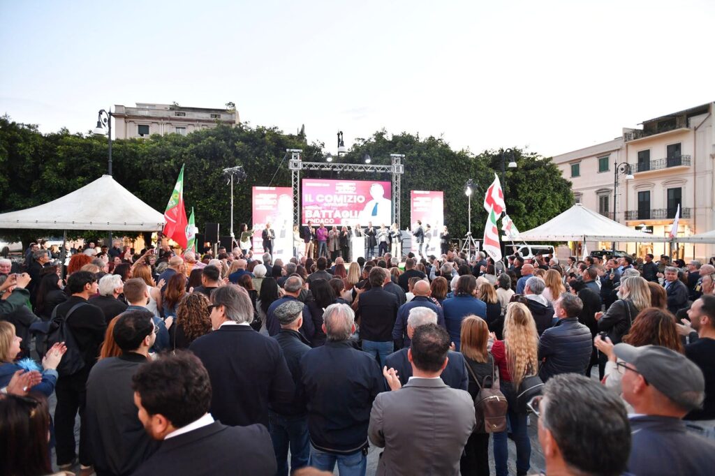 Comizio di chiusura Mimmo Battaglia
