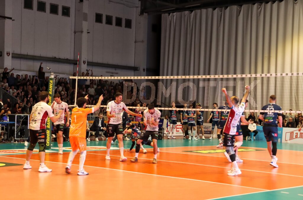 Tifosi Domotek Volley PalaBenvenuti