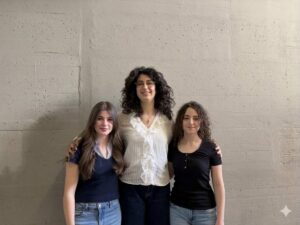Greta Maria Costantino, Giulia Iacopino e Matilde Pelle del Liceo Scientifico Zaleuco di Locri