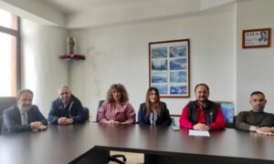 Il prof. Paolo Ferrara candidato a Sindaco di Roccaforte insieme ai suoi consiglieri D’Agostino, Iero, Mafrici, Viglianisi e Azzarà