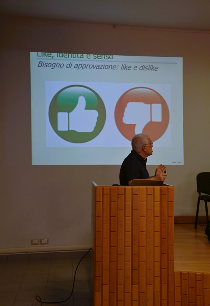 Like, identità e senso. Cosa cercano davvero i giovani