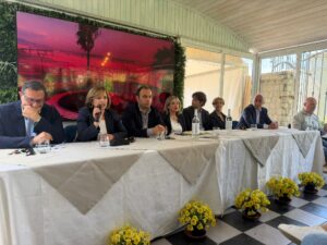 Lorenzo Surace - Maria Teresa Floccari - Salvatore Pellegrino - Mariateresa Fragomeni - Alessandro Archinà - Francesca Lopresti - Pietro Sgarlato