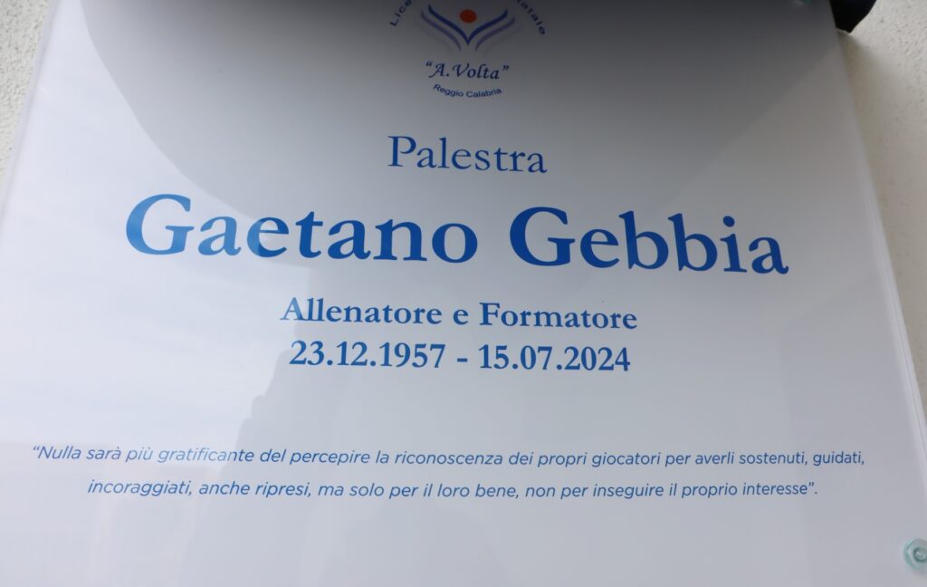 Palestra Liceo Scientifico Alessandro Volta intitolata a a coach Gaetano Gebbia