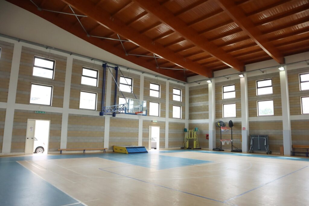 Palestra Liceo Scientifico Alessandro Volta intitolata a a coach Gaetano Gebbia