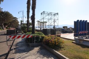 Preparazione lungomare festa dell'arma