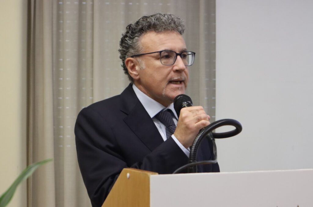 Professore Stefano Palomba, direttore della U.O.C. di Ostetricia e Ginecologia del Grande Ospedale Metropolitano