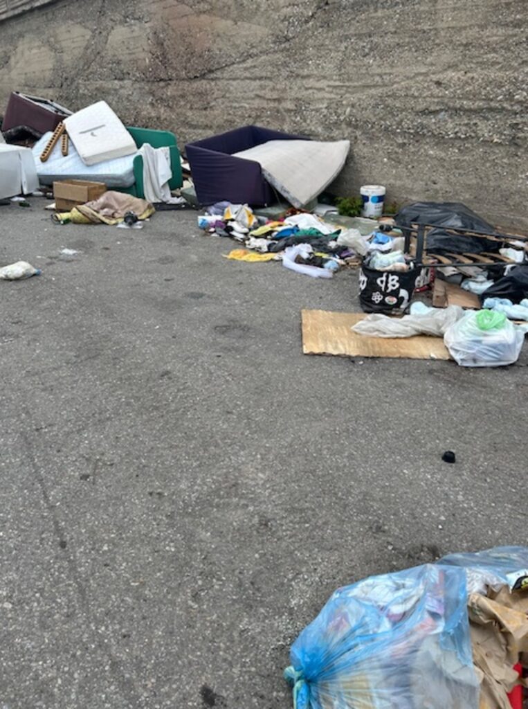 Spazzatura Rione Modena
