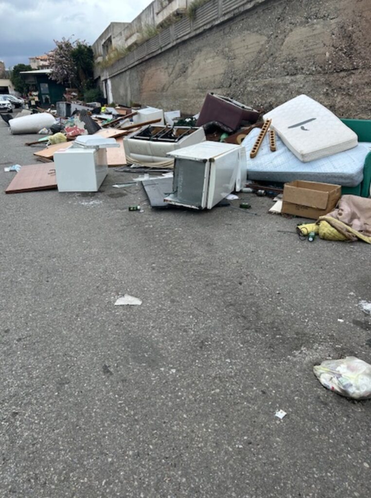 Spazzatura Rione Modena