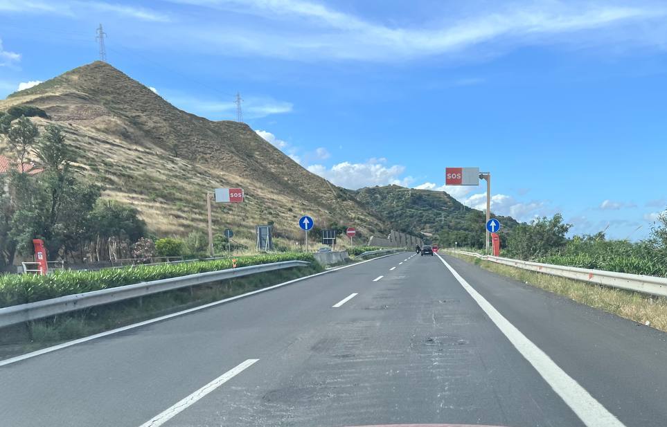 buche voragini a18 messina catania