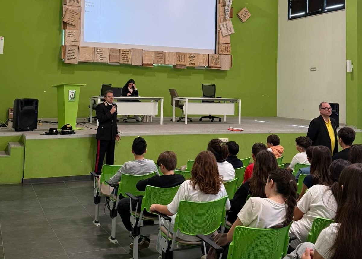 carabinieri e studenti