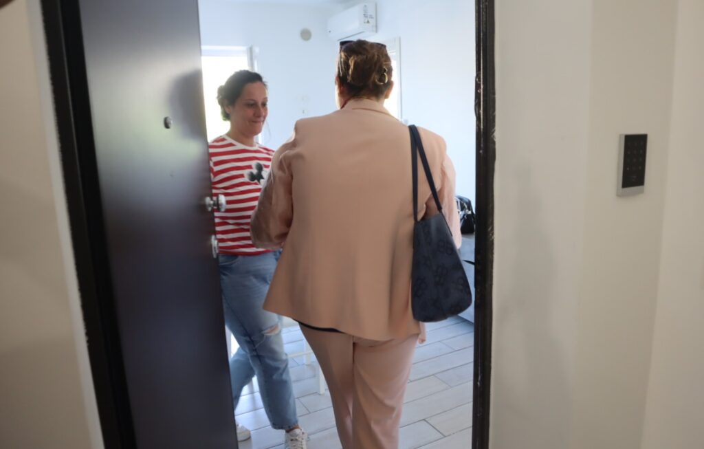 casa donata a mamma rosanna e figlio