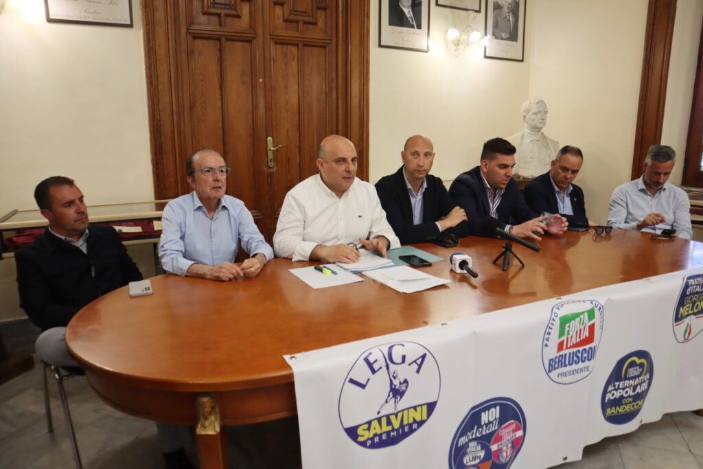 conferenza stampa centrodestra